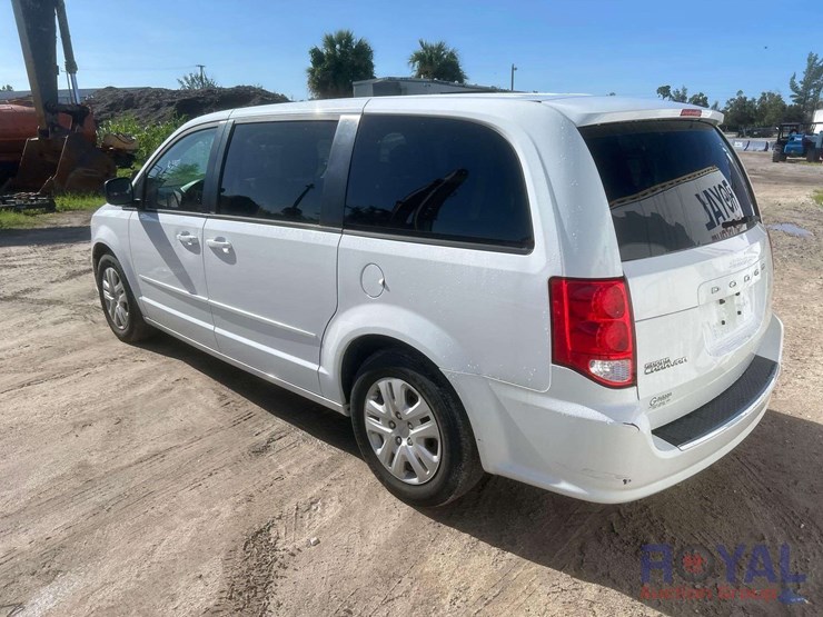 2013-dodge-grand-caravan-se-image-3