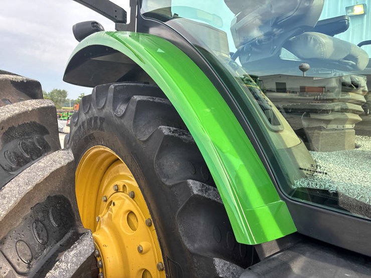 2012-john-deere-8360r-image-25