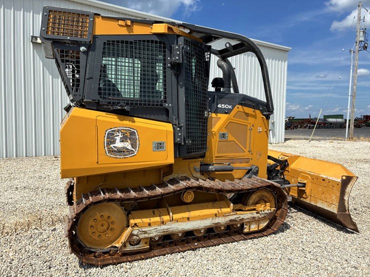 2022-john-deere-450-image-5