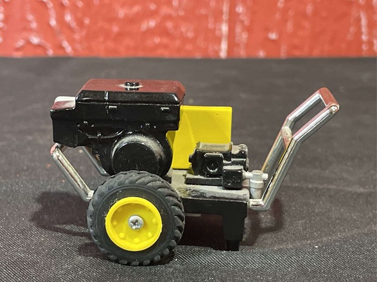 john-deere-16-image-5