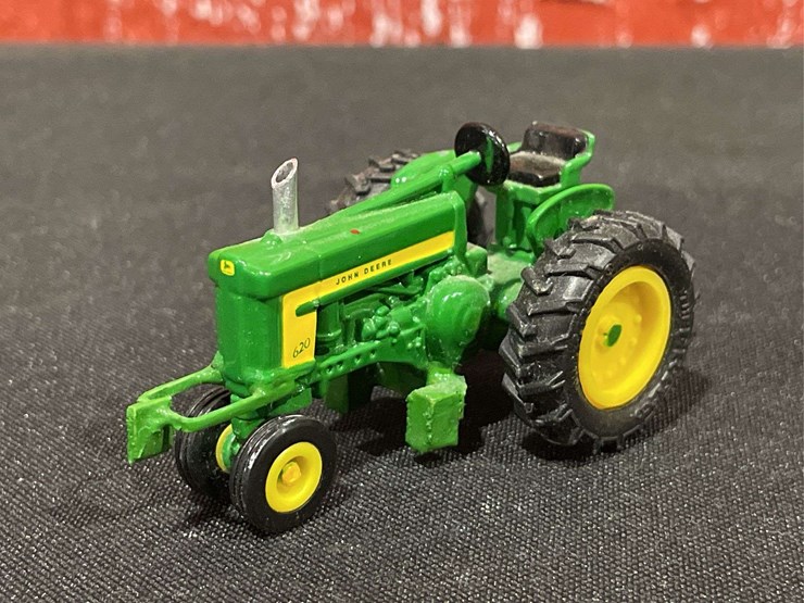 1/64-john-deere-620-puller-customized-image-1