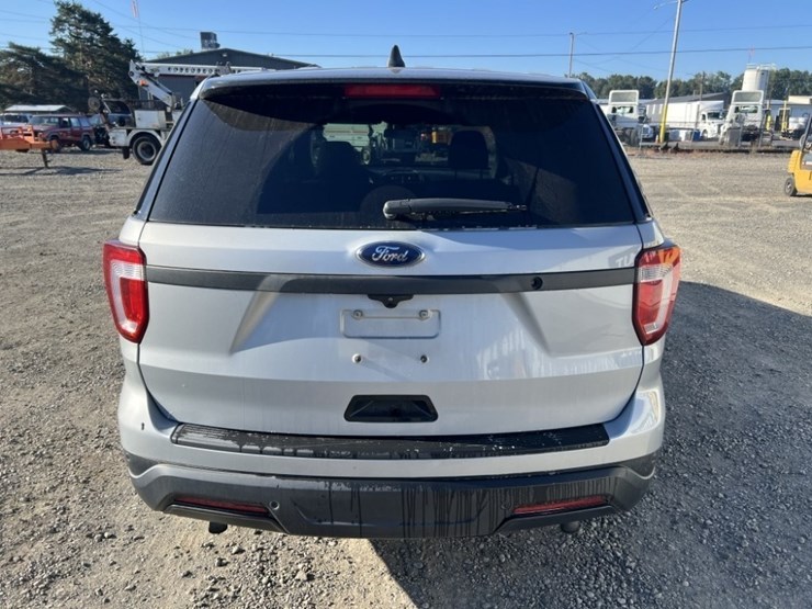 2018-ford-explorer-image-5