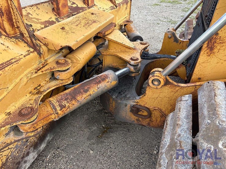 case-1150g-crawler-tractor-dozer-image-19