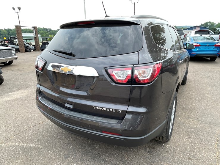 2014-chevrolet-traverse-image-30