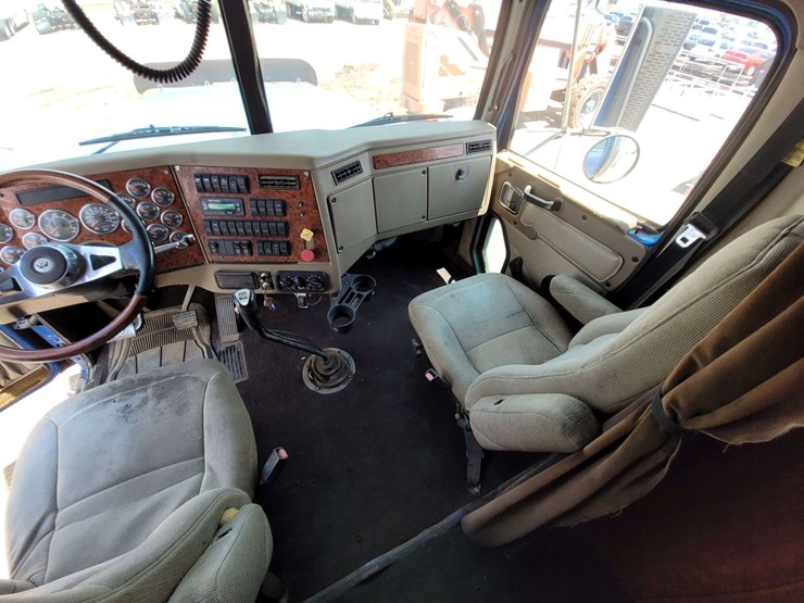 2005-western-star-4900-image-13