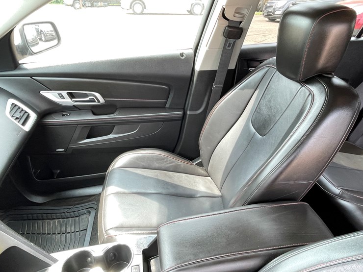 2015-gmc-terrain-slt-image-55