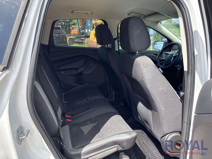 2015-ford-escape-image-22