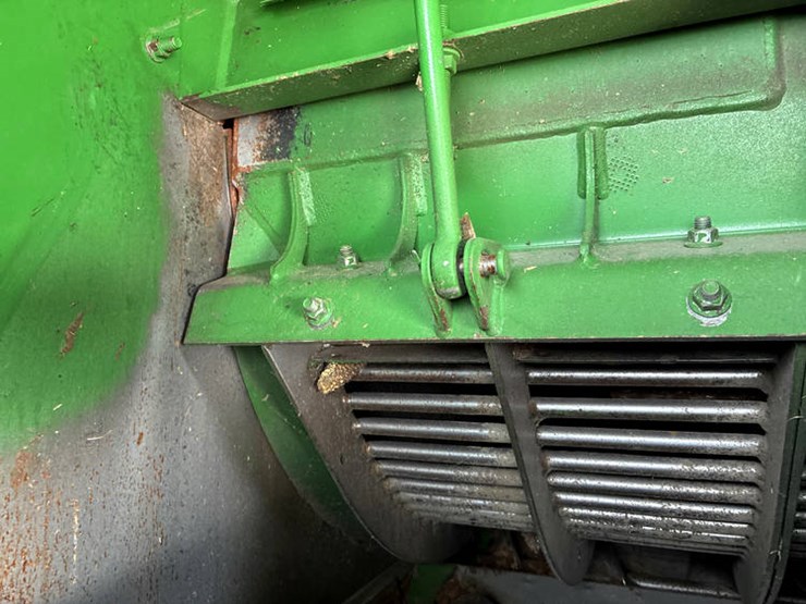 2014-john-deere-s690-image-58