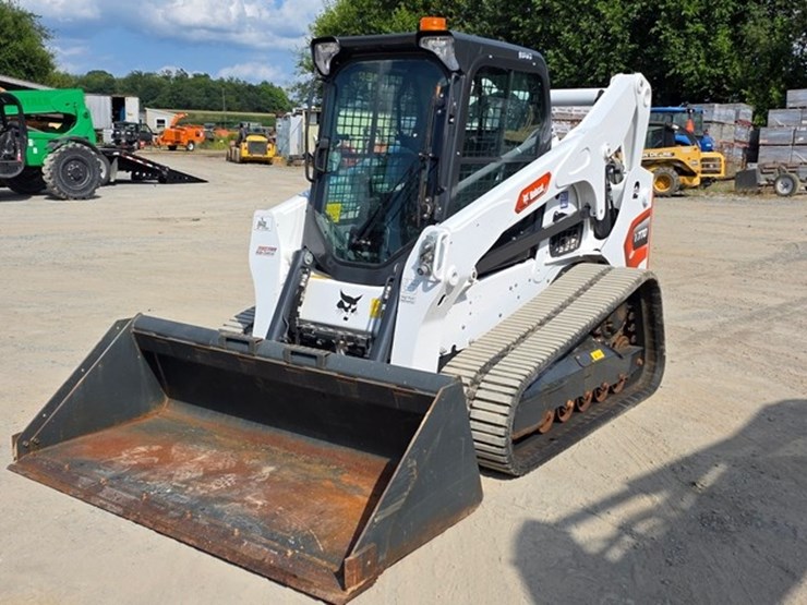 2023-bobcat-t770-image-1