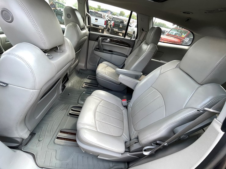 2013-buick-enclave-image-64