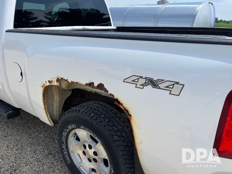 2012-chevrolet-silverado-image-37