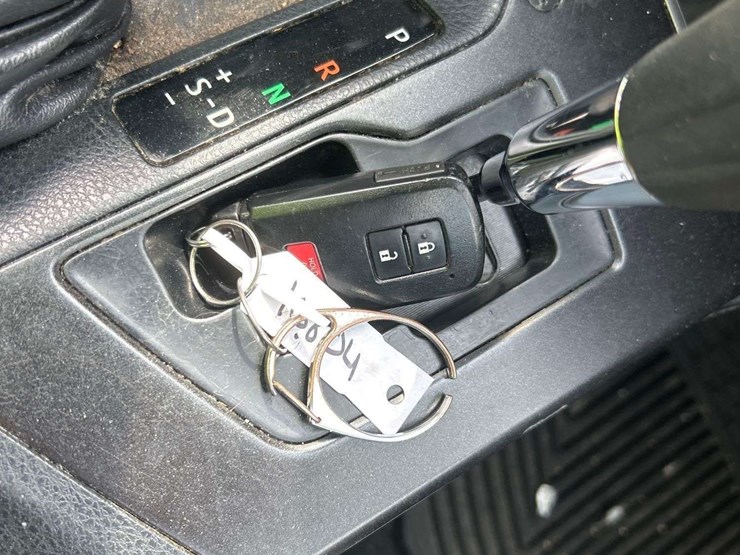 2018-toyota-rav4-image-19