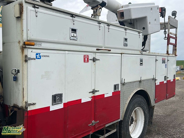 2006-international-durastar-4300-image-13