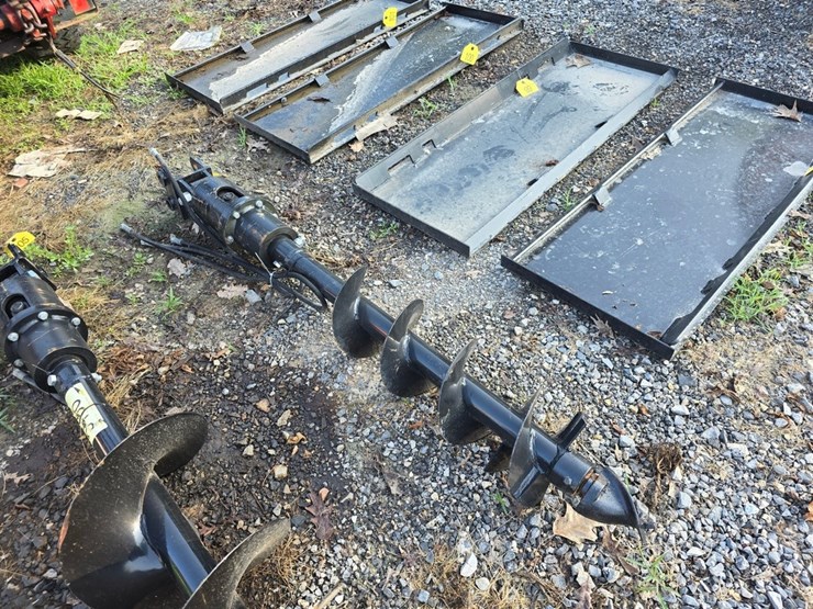 new-9"-mini-excavator-post-hole-digger-image-2