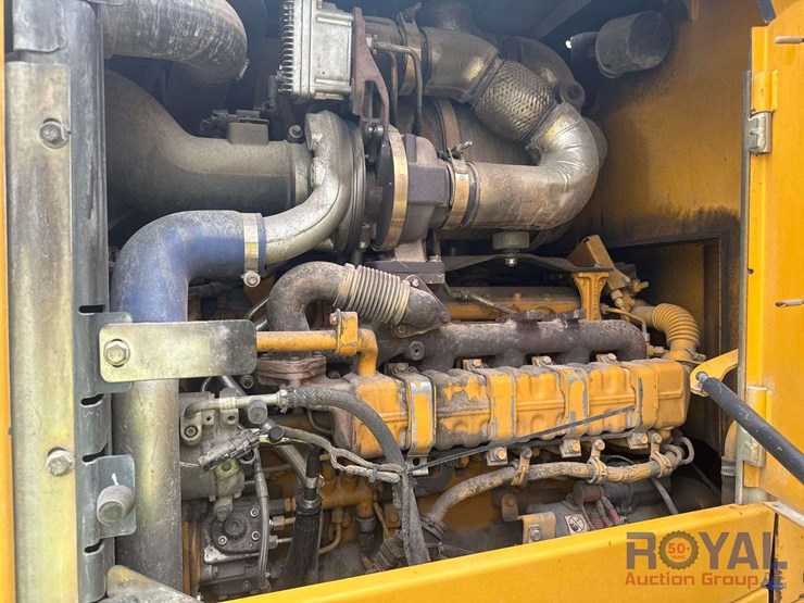 2013-deere-544k-image-8