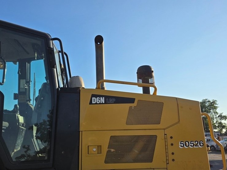 2019-caterpillar-d6n-lgp-image-36