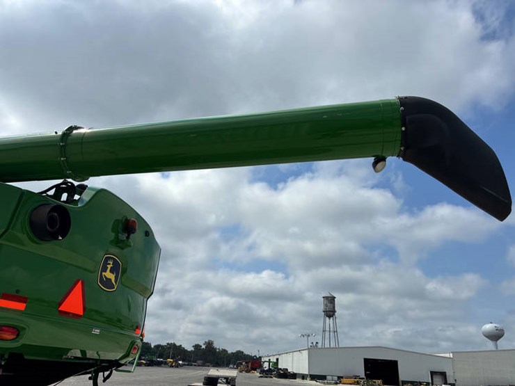 2015-john-deere-s680-image-33