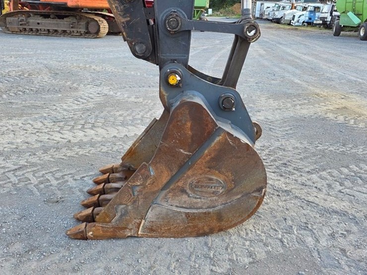2013-deere-160g-lc-image-50
