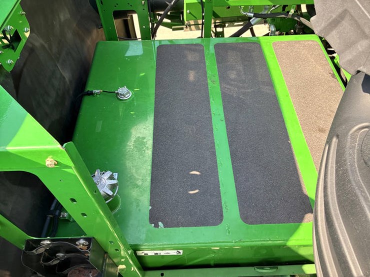 2013-john-deere-s670-image-87