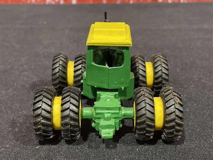 john-deere-7520-image-4