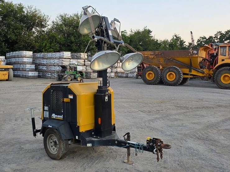 2018-allmand-light-tower-(runs-and-works)-image-2