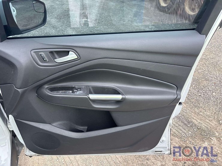 2013-ford-escape-image-25