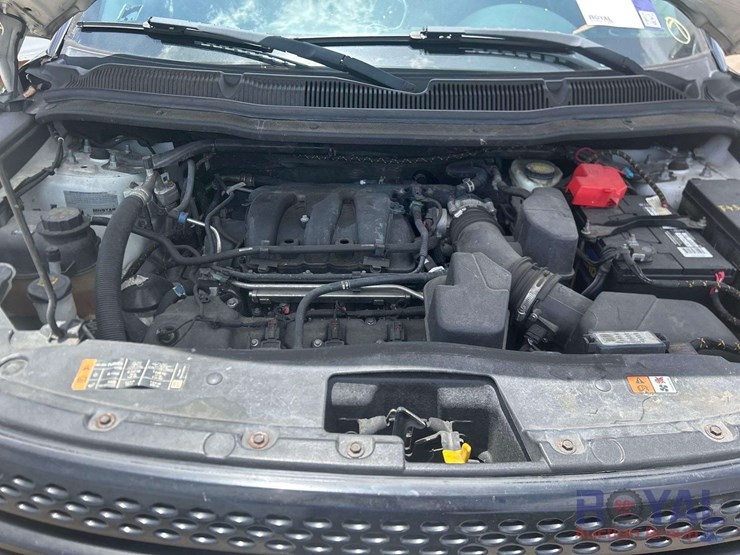 2015-ford-explorer-image-12