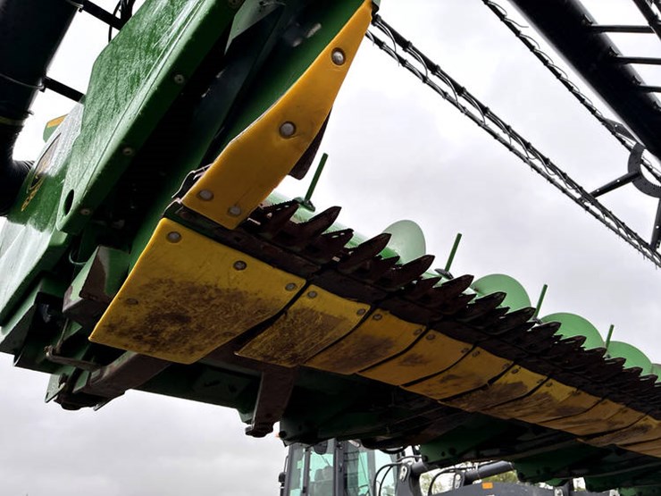 2013-john-deere-635f-image-35