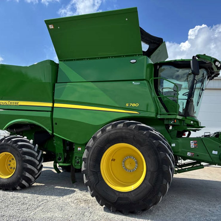 2023 JOHN DEERE S780