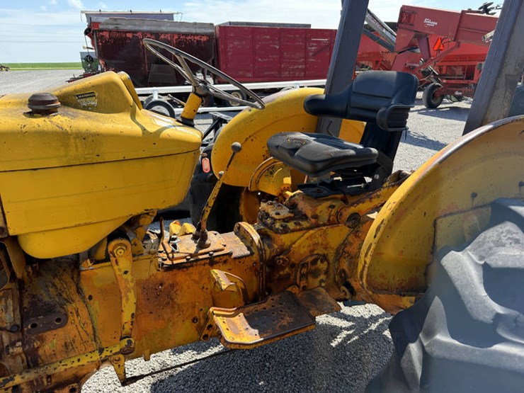 ford-4400-image-11
