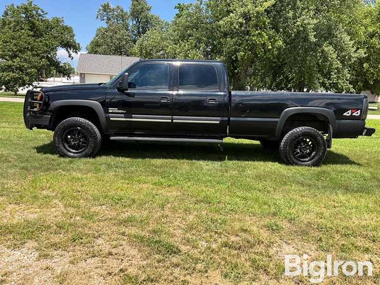 2006-chevrolet-silverado-2500-image-8