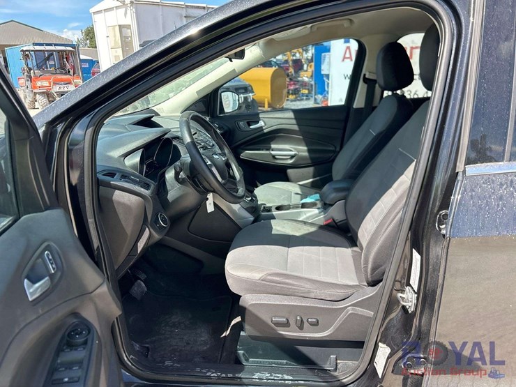 2015-ford-escape-image-7