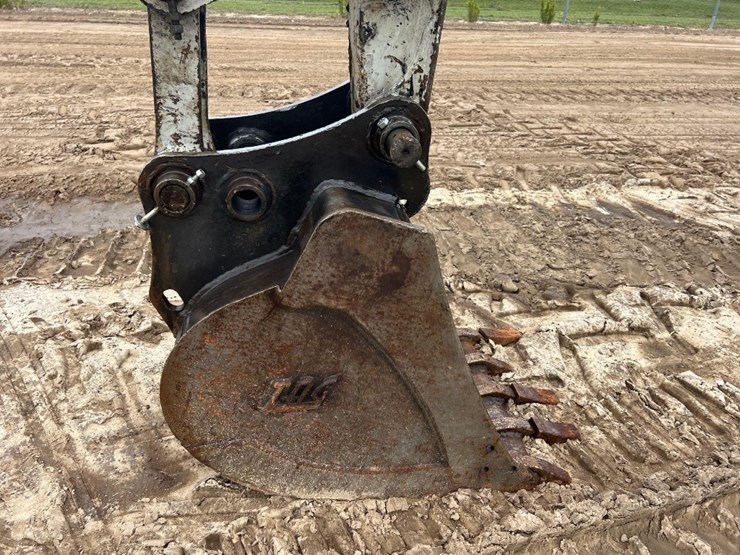 takeuchi-tb290-image-9