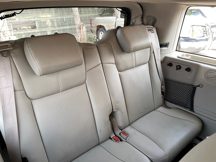 2006-jeep-commander-image-36
