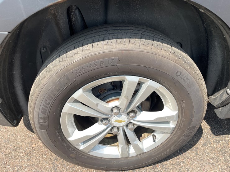 2010-chevrolet-equinox-image-29