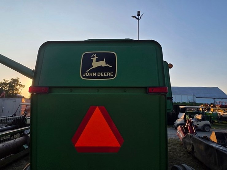 john-deere-4420-image-21