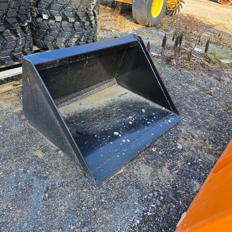 New JMR 36" Walk Behind Bucket