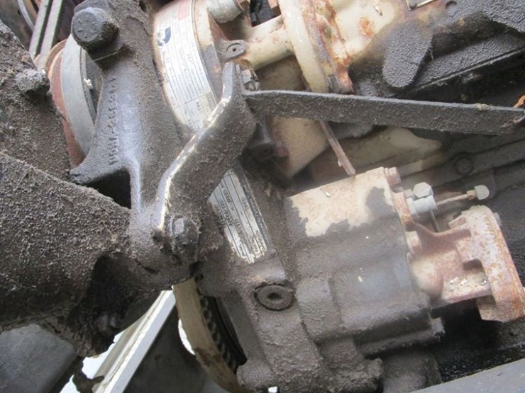 1985-ford-9000-image-16