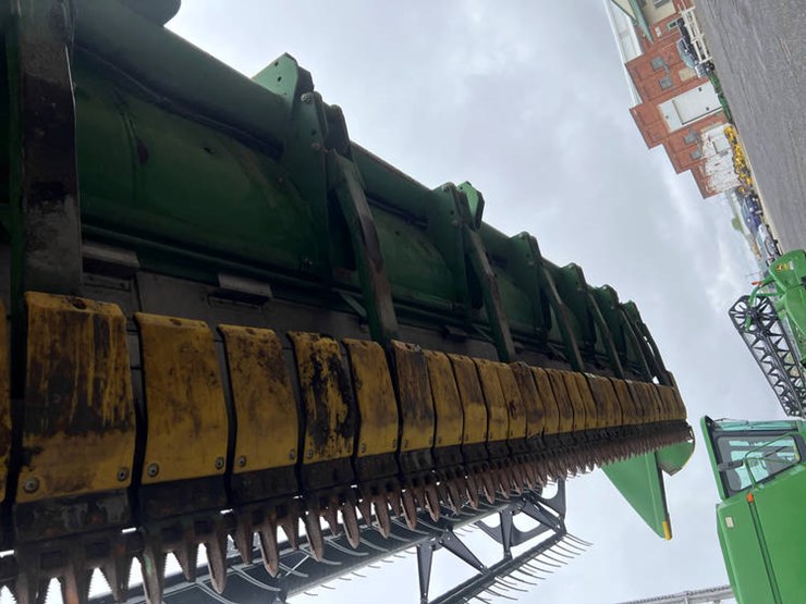 2012-john-deere-635f-image-23