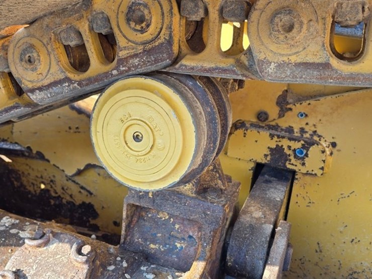 2019-caterpillar-d6n-lgp-image-21