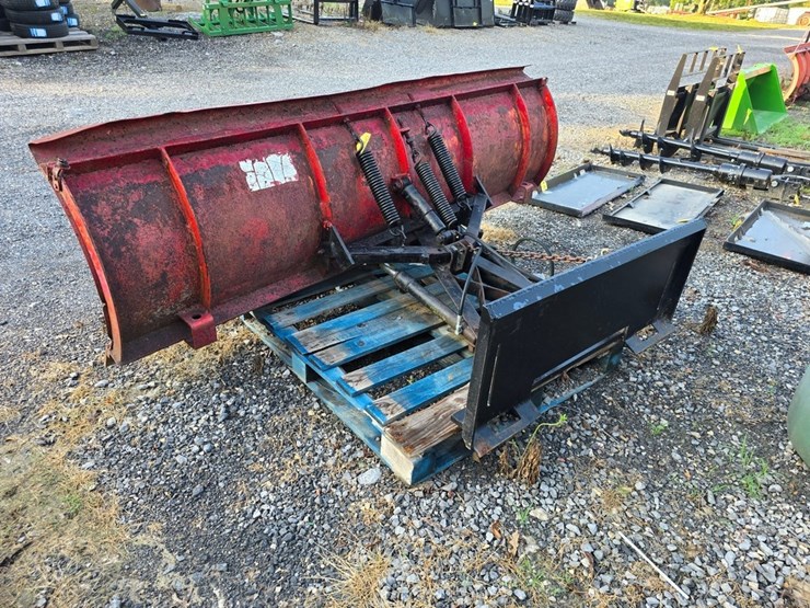 8'-skidloader-snow-blade-image-4