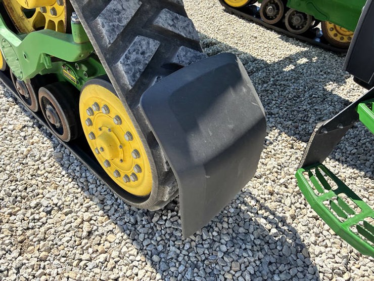 2020-john-deere-8rx-410-image-55