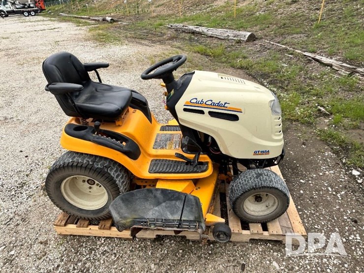 cub-cadet-gt1554-image-2