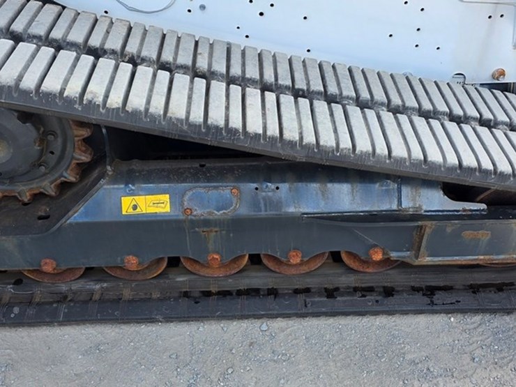 2023-bobcat-t770-image-11