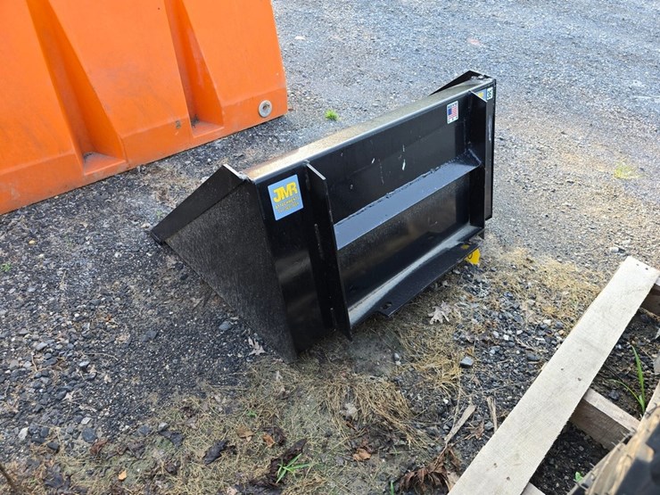 new-jmr-36"-walk-behind-bucket-image-3