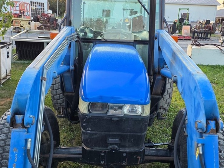 new-holland-tn70d-image-39