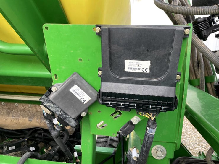 2017-john-deere-1990-image-87