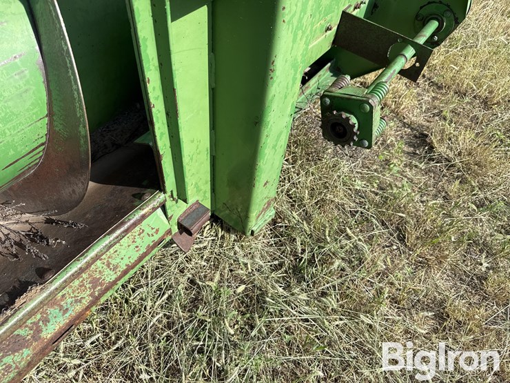 john-deere-12-image-16