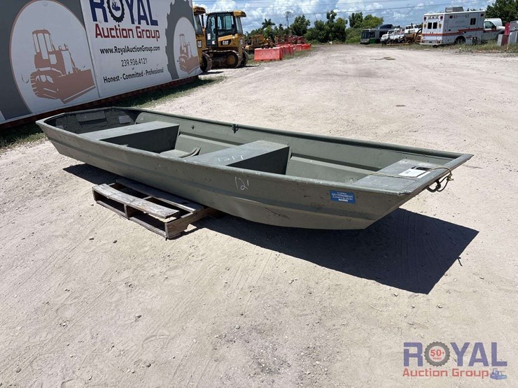 terry-12ft-aluminum-jonboat-image-2