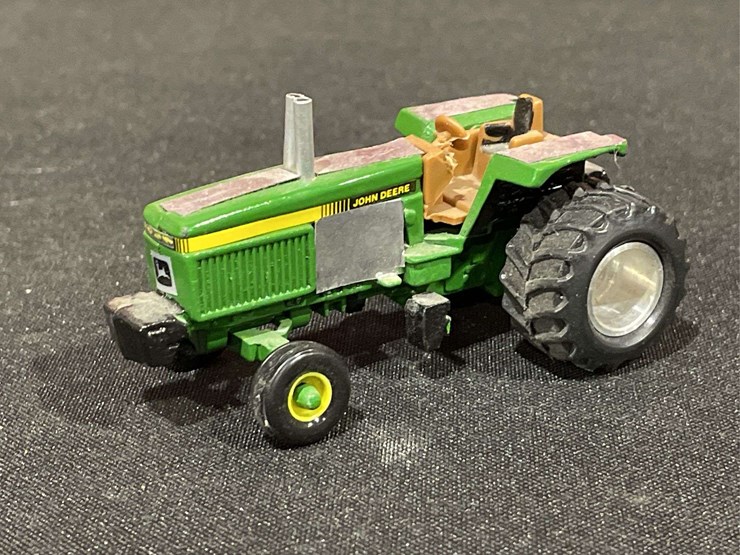 john-deere-64-image-1